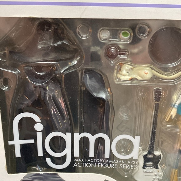 Yuki Nagato Evil Witch figma
015 The Melancholy of Haruhi
Suzumiya Action Figure - Picture 11 of 16